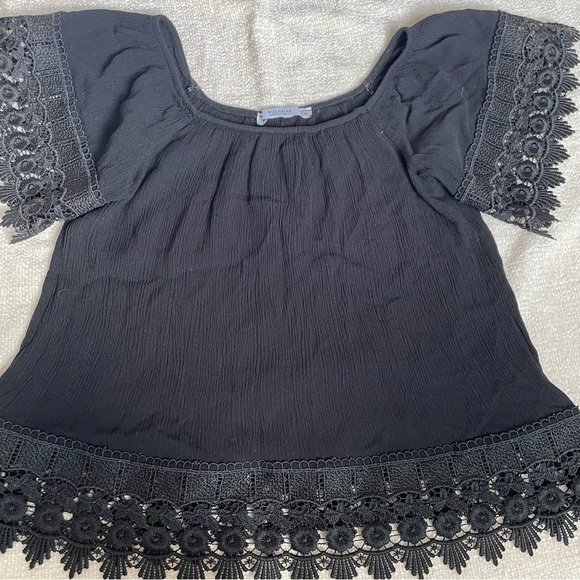 Pull and Bear women’s black blouse size s beautiful lace detail - Picture 10 of 13
